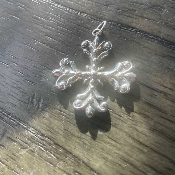 Sterling silver Christmas cross - Picture 4 of 7